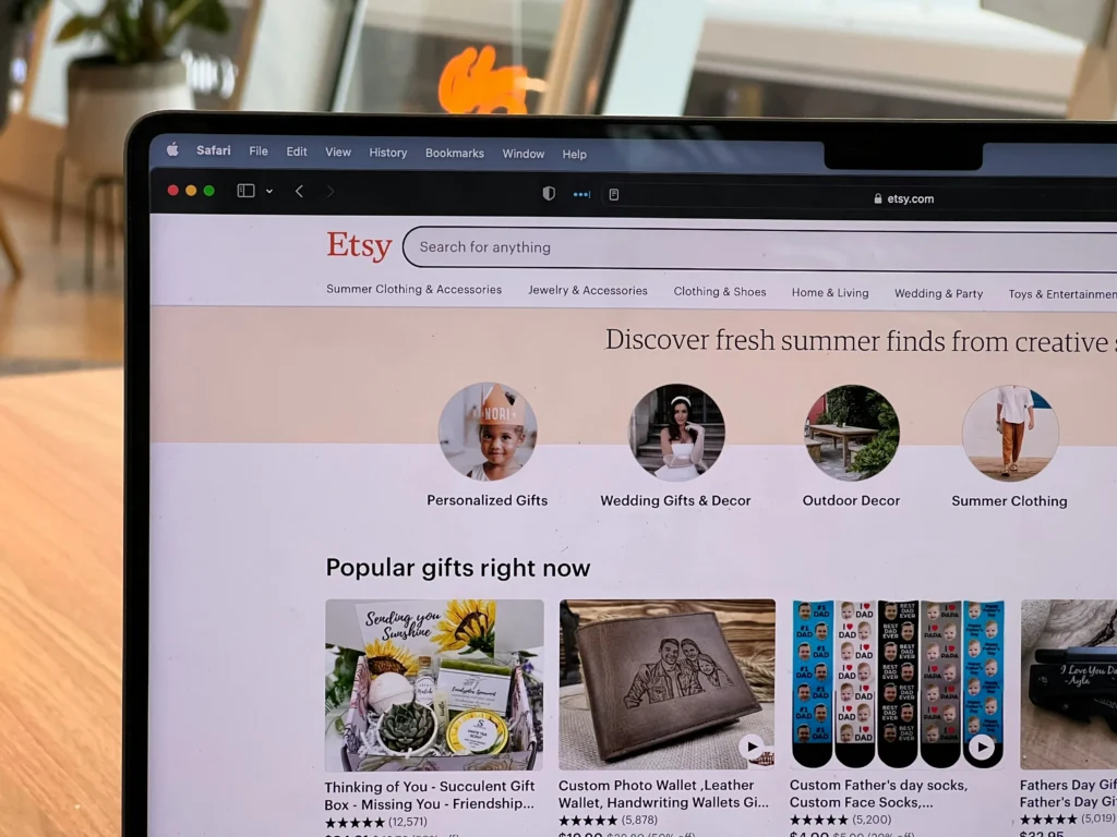 Responsive ecommerce website design for mobile and desktop
